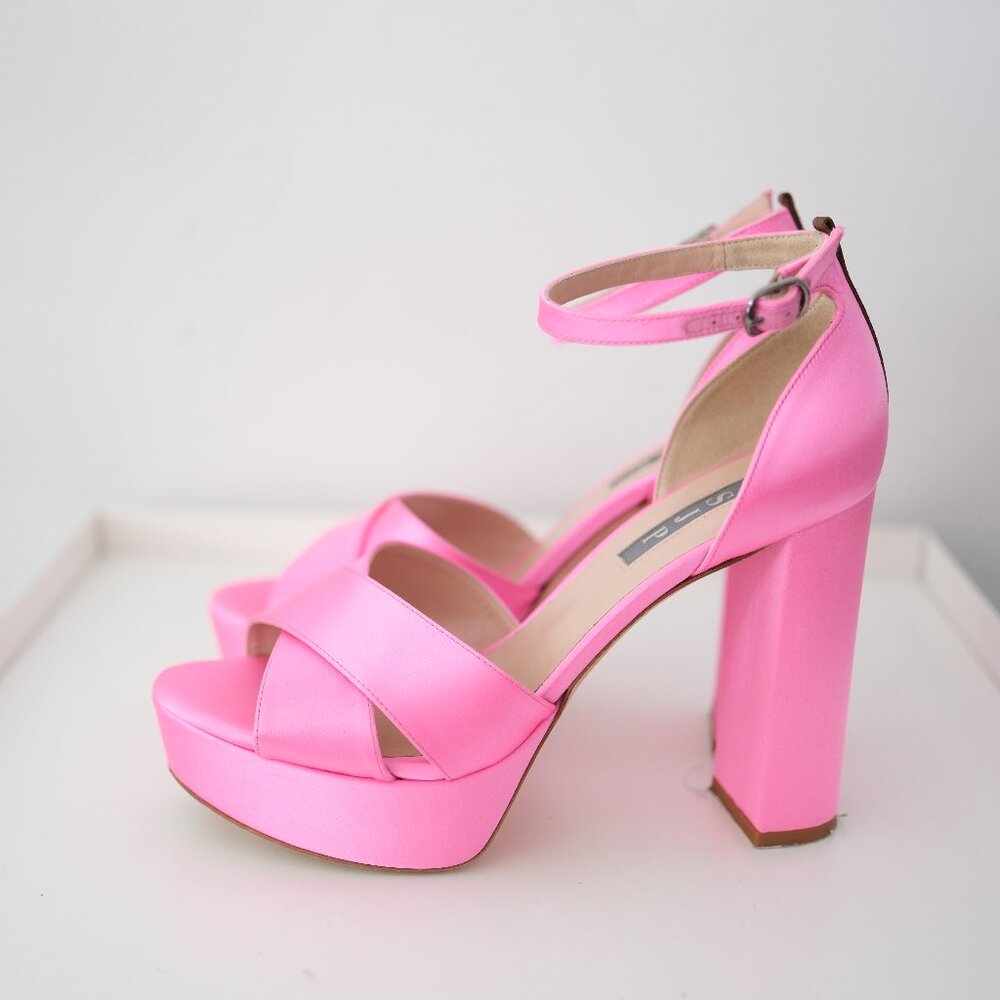 SJP BY SARAH JESSICA PARKER GINGER SAMPLE SIZE 38.5